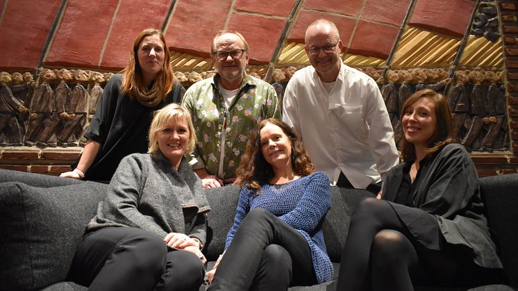 Stolta och glada andra-pristagare i projektgruppen för Hovdala Vandringscentrum. Bakre raden fr vänster: Karolina Persson, Bjarne Öhrling, Lars-Erik Williams. Främre raden fr vänster: Carina J Lindholm, Karin Hvid Rydell, AnnaLena Olausson.