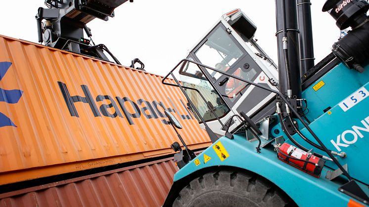 Hapag-Lloyd har trafikerat Helsingborgs Hamn i många år, att samarbetet växer år för år ser hamnen som ett kvitto på goda relationer och flexibel hantering.