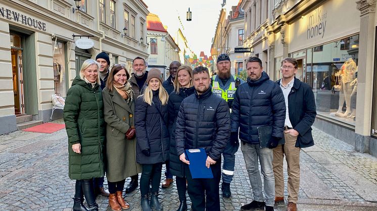 Samverkansparterna som deltog under trygghetsvandring 28 februari. Foto: Sofie Lindström.