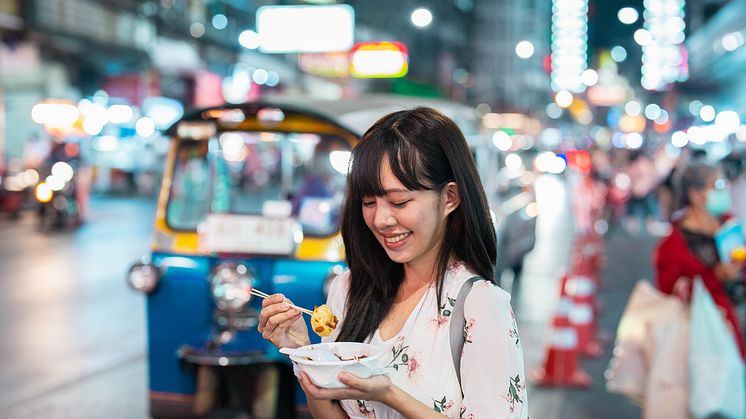 DEST_THAILAND_BANGKOK_PEOPLE_WOMAN_MARKET_GettyImages-1392077376_Universal_Within usage period_91045