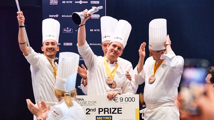 Team Sweden tar silverplatsen i Bocuse d'Or Europe 2024. Foto: BERRE