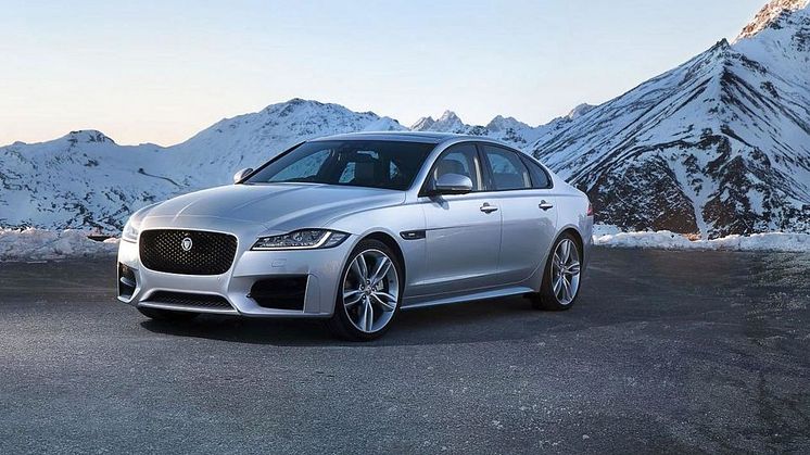 Den største besparelse er der at hente på den prisbelønnede Jaguar XF. Med 180 hk dieselmotor og automatgear koster den nu blot 561.859 kroner. Det er et prisfald på knap 111.000 kroner.
