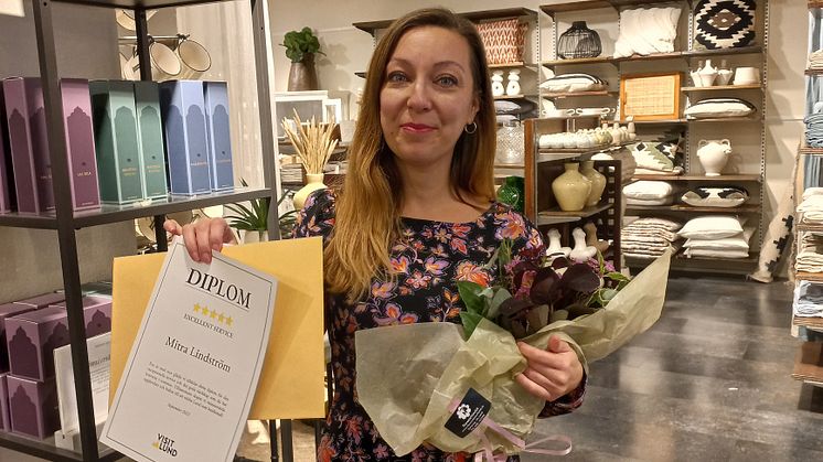 – Att leverera service med hjärta och själ har alltid varit min passion. Det ger så mycket glädje tillbaka till mig själv också, säger Mitra Lindström, Indiska, som är en av vinnarna i Visit Lunds pintävling.