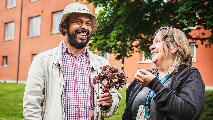 Precis som Riitta trivs Shahid med att bo på Visättravägen. Foto: Felicia Andreasson