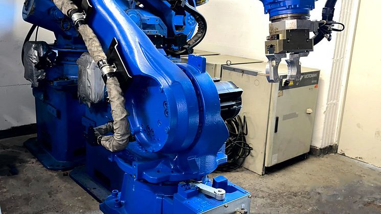 5 YASKAWA MOTOMAN YR-MH00050-B00 Industrial Robot
