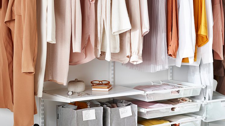 NO-Elfa-garderobe-innredning-soverom-resirkulering-1b