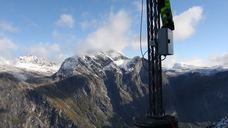 Mannen: Luftig jobb på installasjonene på fjellet.