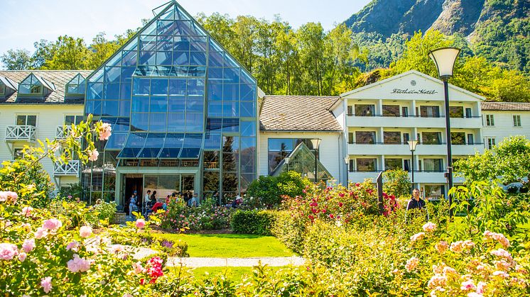 Fretheim Hotel opna dørene 19. april, etter å ha vore stengt sidan november. 