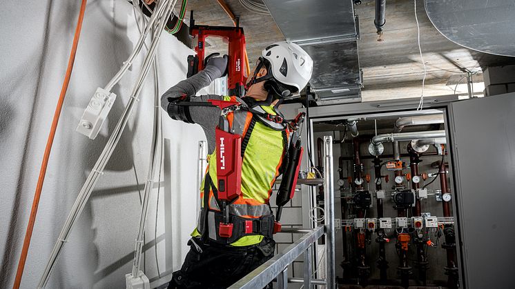 Hilti-EXO-S-exoskelett.jpg