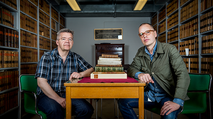 Jan Ottosson och Greger Bergvall, bibliotekarier på Kungliga biblioteket. Foto: Casper Hedberg
