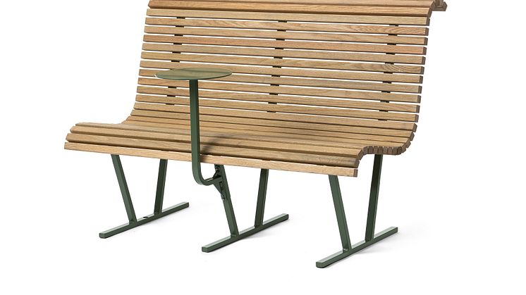 Cane soffa med bord, design Broberg & Ridderstråle. 
