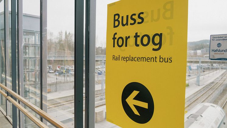 Buss_for_tog_gult_skilt_VY_03964_1920