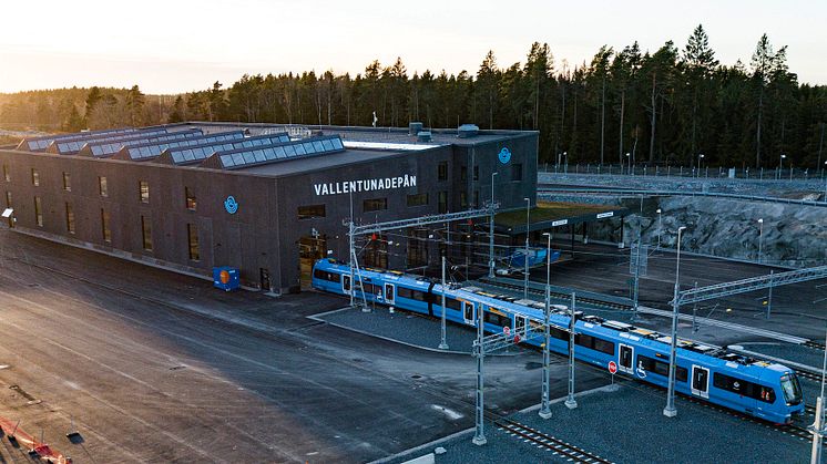 98,9 procent punktlighet första helgen då Transdev började köra Roslagsbanan 