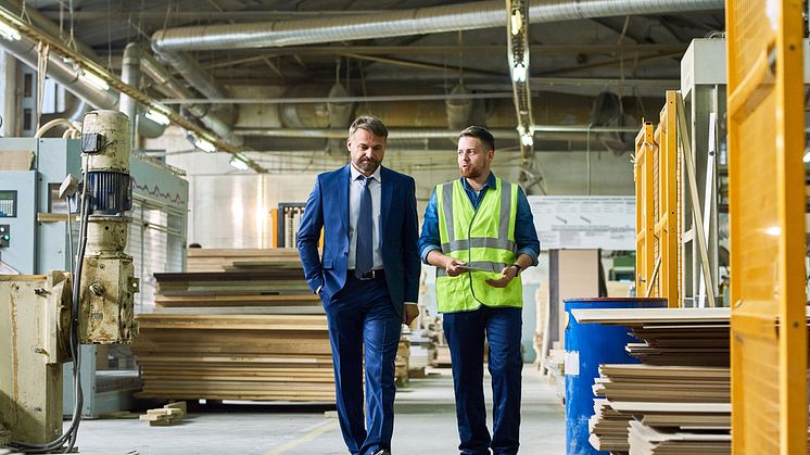  Are blue-collar jobs turning white?