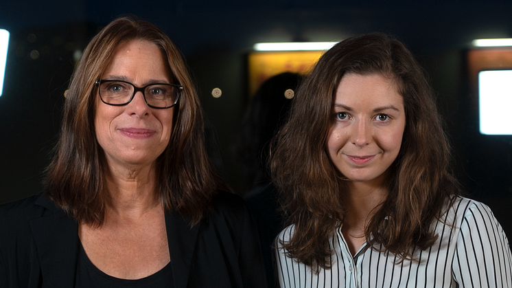 Ylva Lindgren och Emelie Rosén. Foto: Pontus Englund.