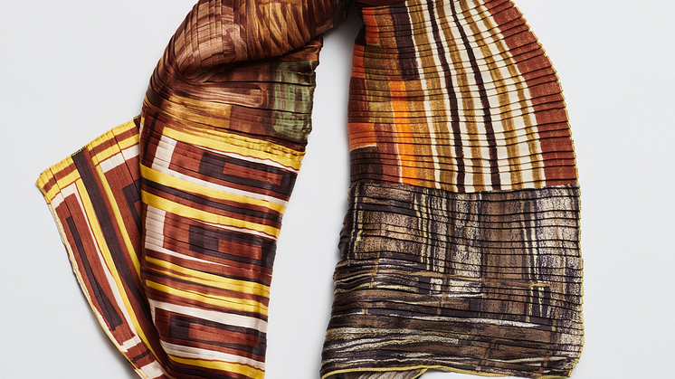 Pleated shawl, Designer Susanne Beskow