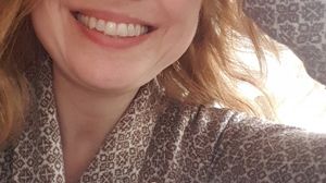 Johanna Broman Åkesson är doktor i musikvetenskap och en av landets Sveriges största  auktoriteter på populärmusik. Hennes föreläsning torsdag 6 september handlar om  Hasse&Tages digra produktion och stora betydelse för svensk kultur.