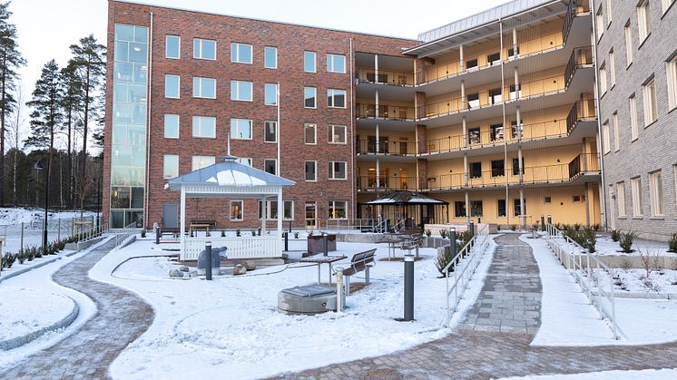 Karlslundsgården är ett nyöppnat vård- och omsorgsboende med möjlighet till vård på teckenspråk. Foto: Susanne Flink.