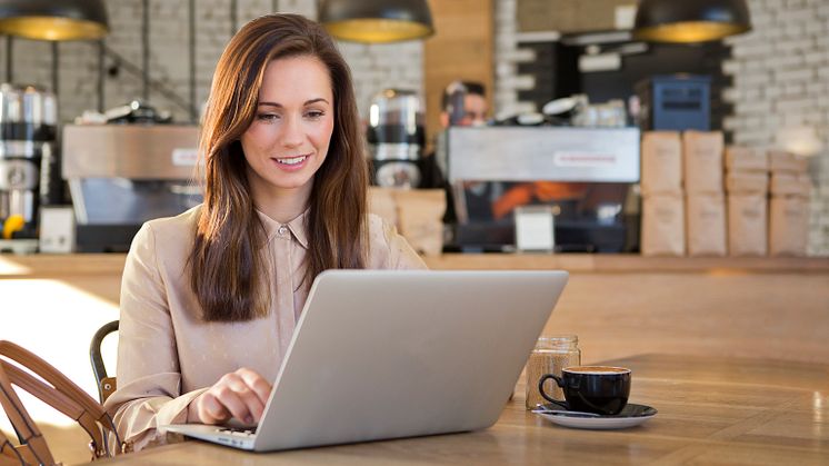 Visa Europe şi eMAG lansează un parteneriat strategic pentru a încuraja plăţile online în România