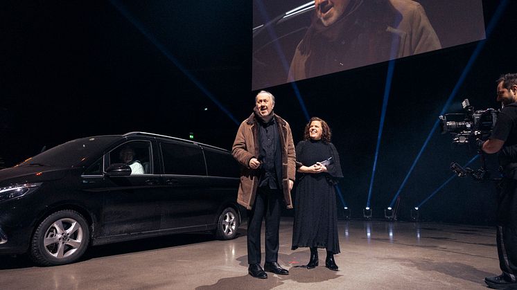 Bjørn Eidsvåg ble overrasket i Oslo Spektrum på hans bursdag, 17. mars. Foto: Robin Bøe