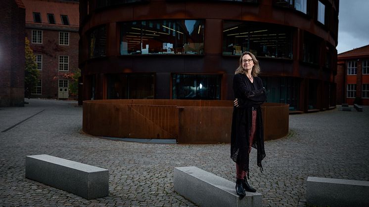 Ute Besenecker är professor vid Kungliga Tekniska Högskolan i Stockholm och ansvarig för utbildningen i ljusdesign. Foto: Caspar Hedberg