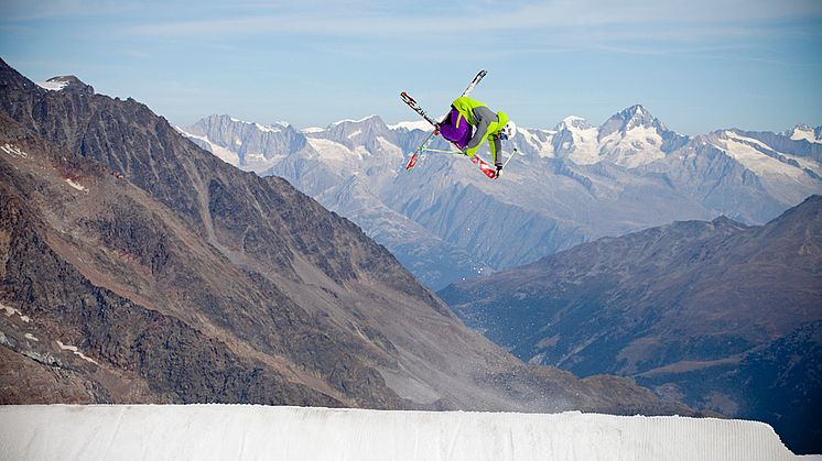 Anders Backe Signature Line