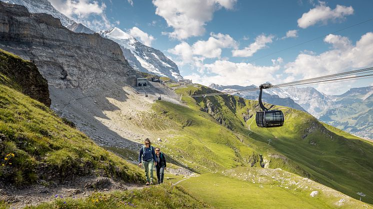 Wanderer_Kleine_Scheidegg_copyright_Jungfraubahnen