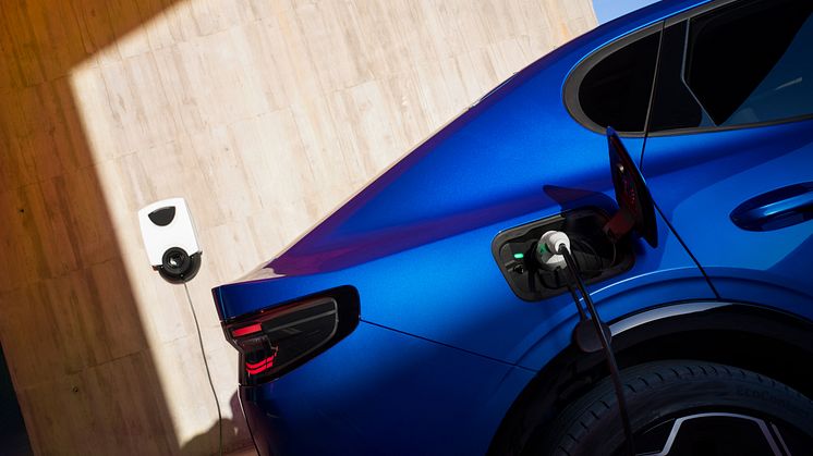 2024Ford_ElectricCapri_30.jpg