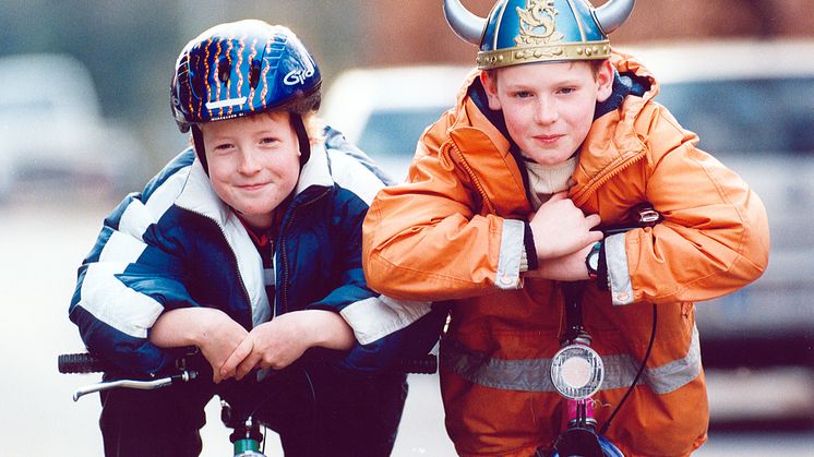 Unter bestimmten Umständen können auch jüngere Kinder für im Straßenverkehr verursachte Schäden haften. Foto: SIGNAL IDUNA