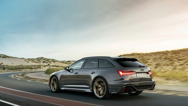 Audi RS 6 Avant performance (Nimbusgrå perleeffekt)