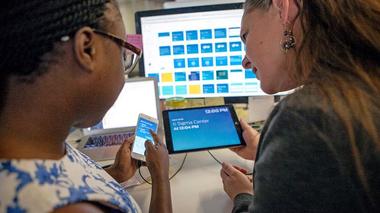 Pivotal- och Fordanställda samarbetar med en apputveckling