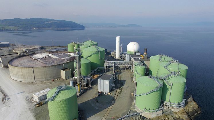 Exempel på indunstningsanläggning som levereras för rening av processvatten med en kapacitet upp till 200 m3/h och en energiförbrukning från 8kWh/m3.