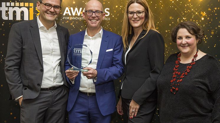 Erol Bozak, CPO (TIS), Jörg Wiemer, CEO (TIS), Dr. Daniela Maruhn, Head of Customer Success (TIS) und Séverine Le Blévennec, Senior Director Treasury EMEA (Honeywell) at the TMI Awards Ceremony in London. credit: TMI
