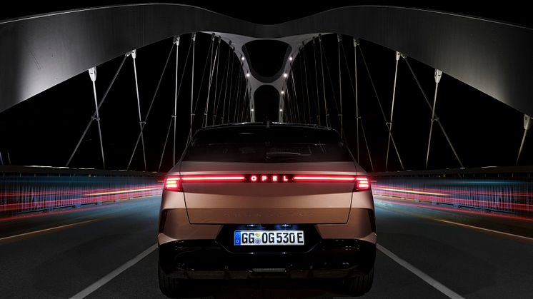 02_Opel_526383.jpg