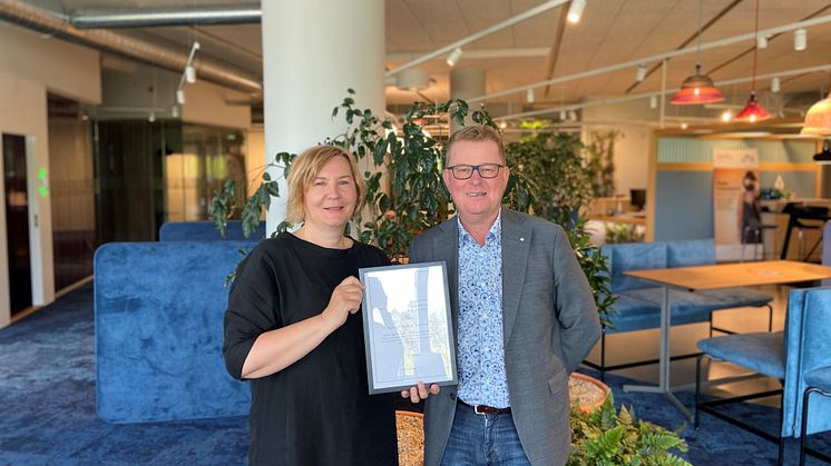 Lise-Lotte Björkman Averbo, HR-ansvarig och Mats Rostö, VD på Nacka vatten och avfall