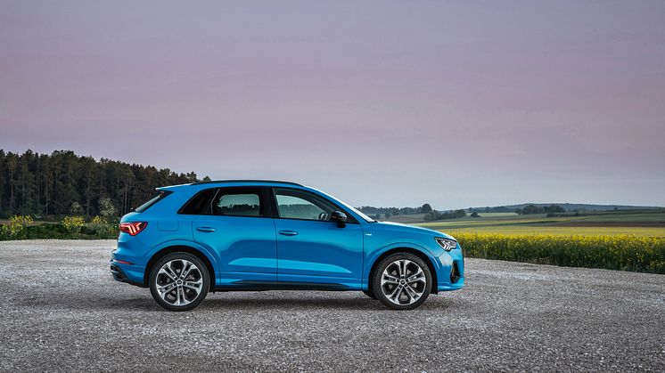 Audi Q3 45 TFSI e (Turboblå)