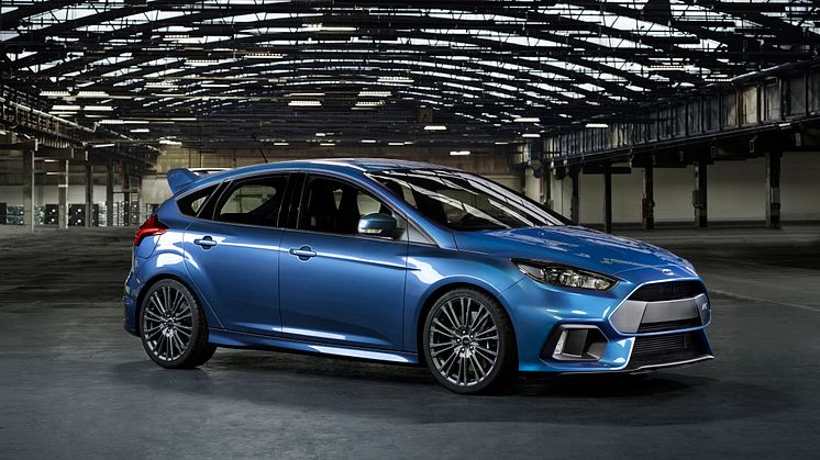 Ford viser nye Ford Focus RS; høyytelsesbil med innovativt firehjulsdrift-system