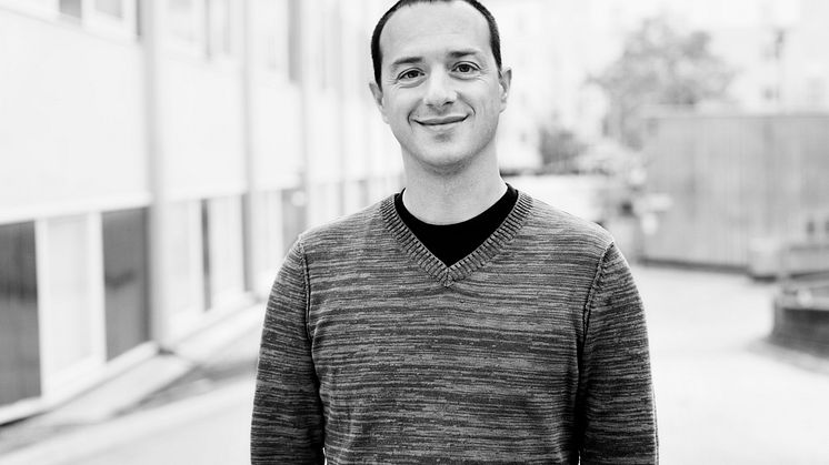 Helder André är forskare och ansvarig för laboratoriet för molekylär- och cellbiologi vid S:t Eriks Ögonsjukhus. Foto Johanna Hanno.
