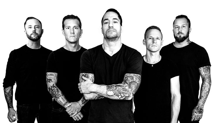 Raised-Fist-Press-Picture-2-by-Daniel-Holmgren-1920x1080web.jpg