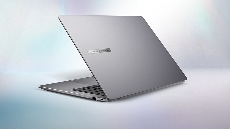 2024-08-29_ASUS_ExpertBook_P5_Product_Photo_02.png