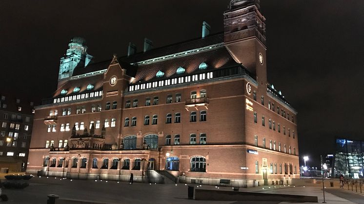 Posthuset i Malmö - en av tävlande om Svenska Ljuspriset i år.