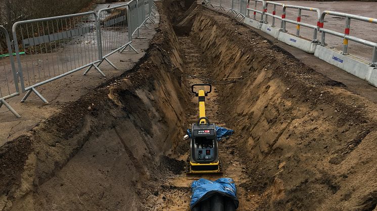 Förorenad jord stoppar grävarbete