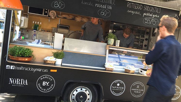 Manhattan flavors i Marcus Samuelssons foodtruck  under Smaka på Stockholm