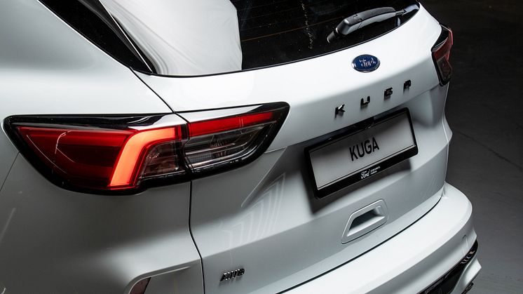 Kuga Black Package_9