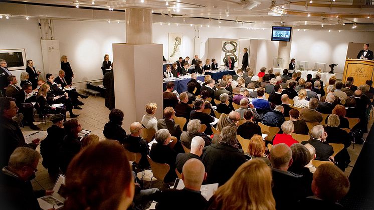 Auction day at Nybrogatan 32 in 2006