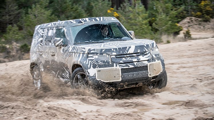 Defender12