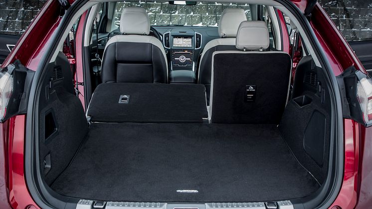 2018_FORD_EDGE_VIGNALE_RUBY_RED__031