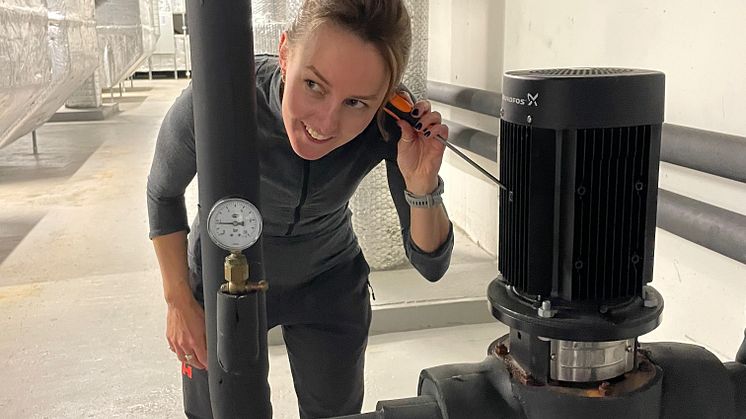 Daglig leder Mie Fuglseth ble med på Fang energityven hos Ski Storsenter i oktober 2024