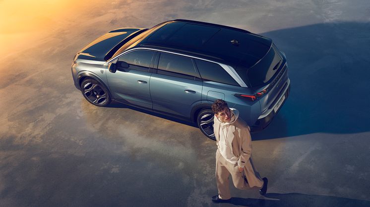 PEUGEOT_E5008_2403STYP_155