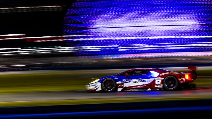 A Ford besöpörte az első három starthelyet a Daytona Rolex 24 órás futam időmérő edzésén